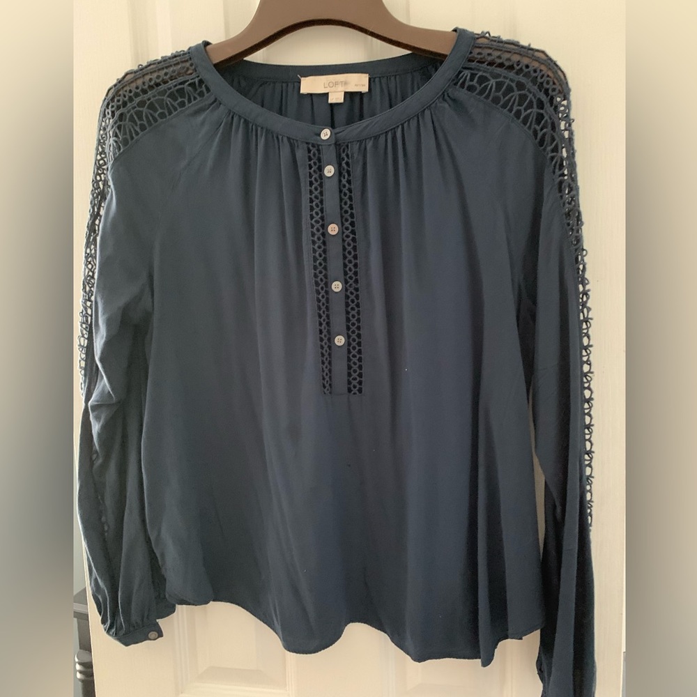 Blue more a muted navy cotton long sleeve light weight
